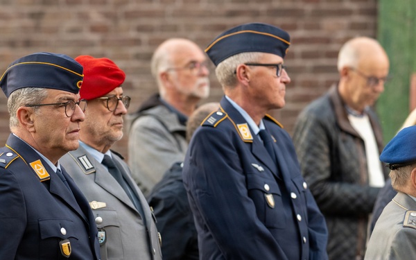 Attendees at the Operation Market Garden Plaque Unveiling Ceremony of the B-24 Crash of the "Rum Runner"
