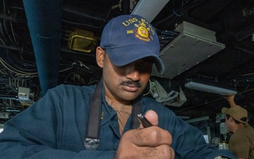 Bridge Operations Aboard USS Ross (DDG 71)