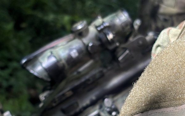 U.S., Indian Army Soldiers train together in jungle warfare, rappelling during Yudh Abhyas 2026