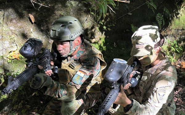 U.S., Indian Army Soldiers train together in jungle warfare, rappelling during Yudh Abhyas 2026