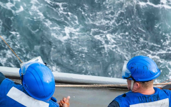 Shoup Sailors Conduct Fueling-at-Sea Evolution