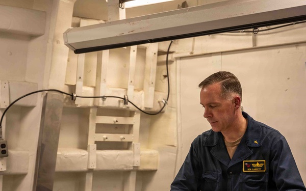 Shoup Sailors Attend Catholic Mass