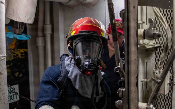 Shoup Sailors Participate in Damage Control Drill