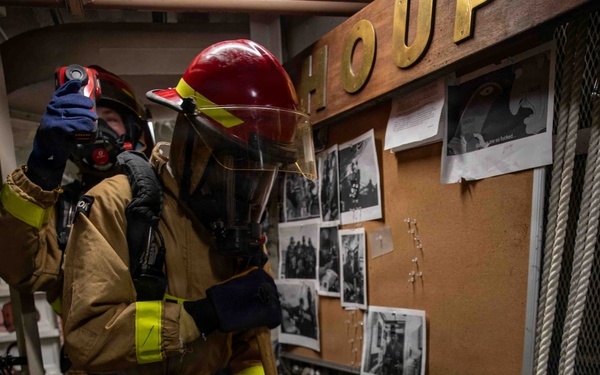 Shoup Sailors Participate in Damage Control Drill