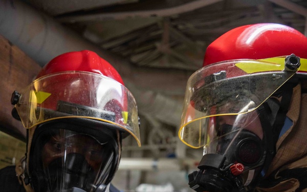 Shoup Sailors Participate in Damage Control Drill
