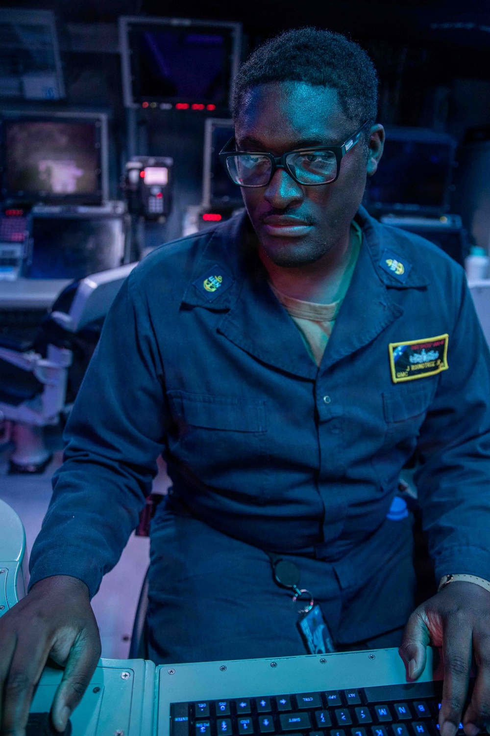Shoup Sailors Stand Watch in Combat Information Center