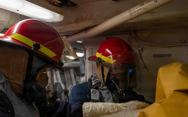 Shoup Sailors Participate in General Quarters Drill