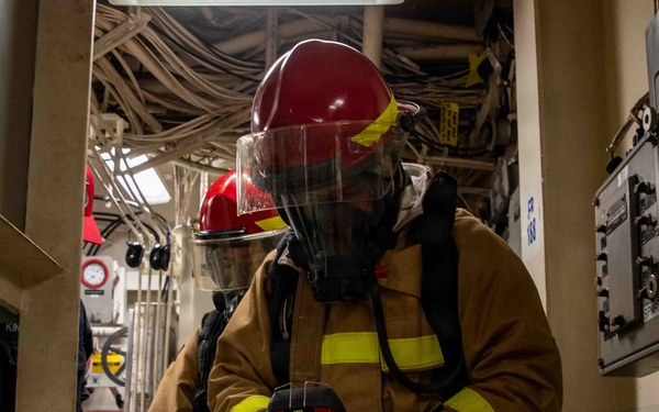 Shoup Sailors Participate in General Quarters Drill