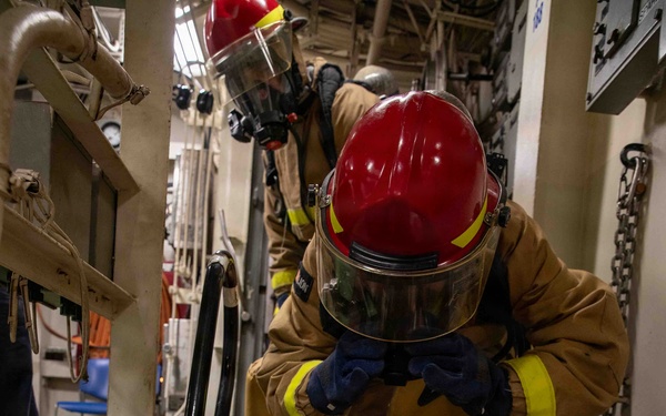 Shoup Sailors Participate in General Quarters Drill