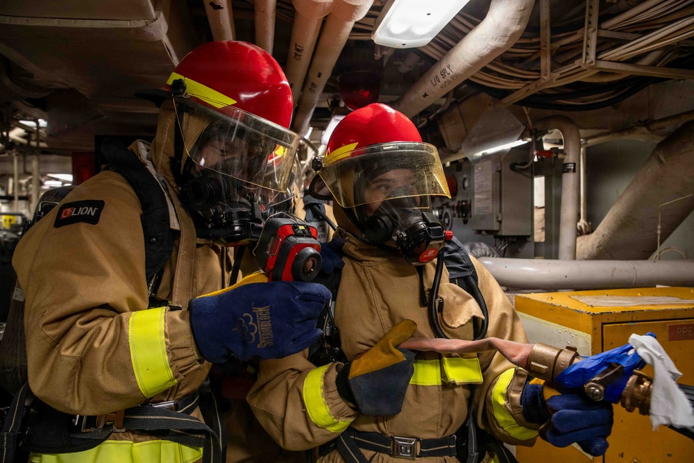 Shoup Sailors Participate in General Quarters Drill