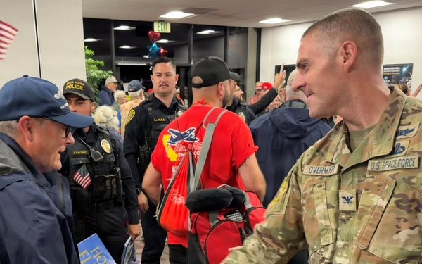 Team V welcomes home Honor Flight veterans