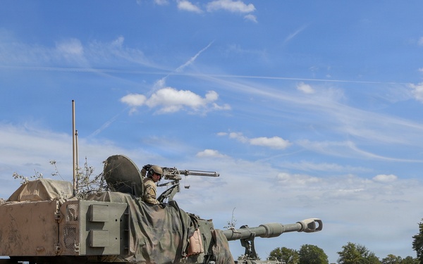 1st Battalion, 82nd Field Artillery Regiment conduct artillery gunnery