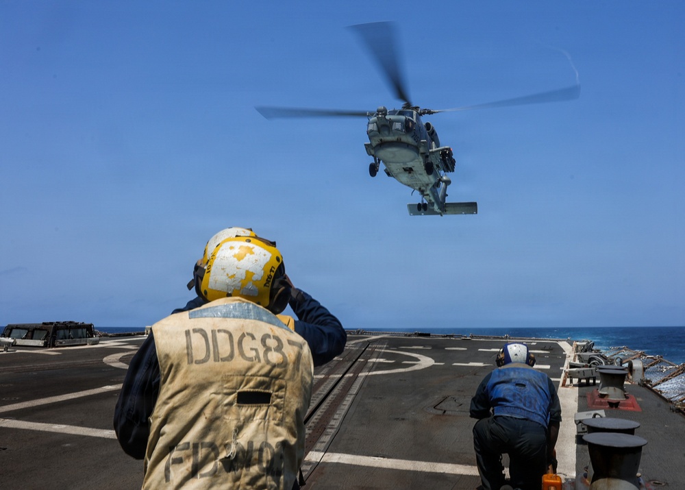 DVIDS - Images - Flight Operations Aboard USS Mason (DDG 87) [Image 3 of 4]