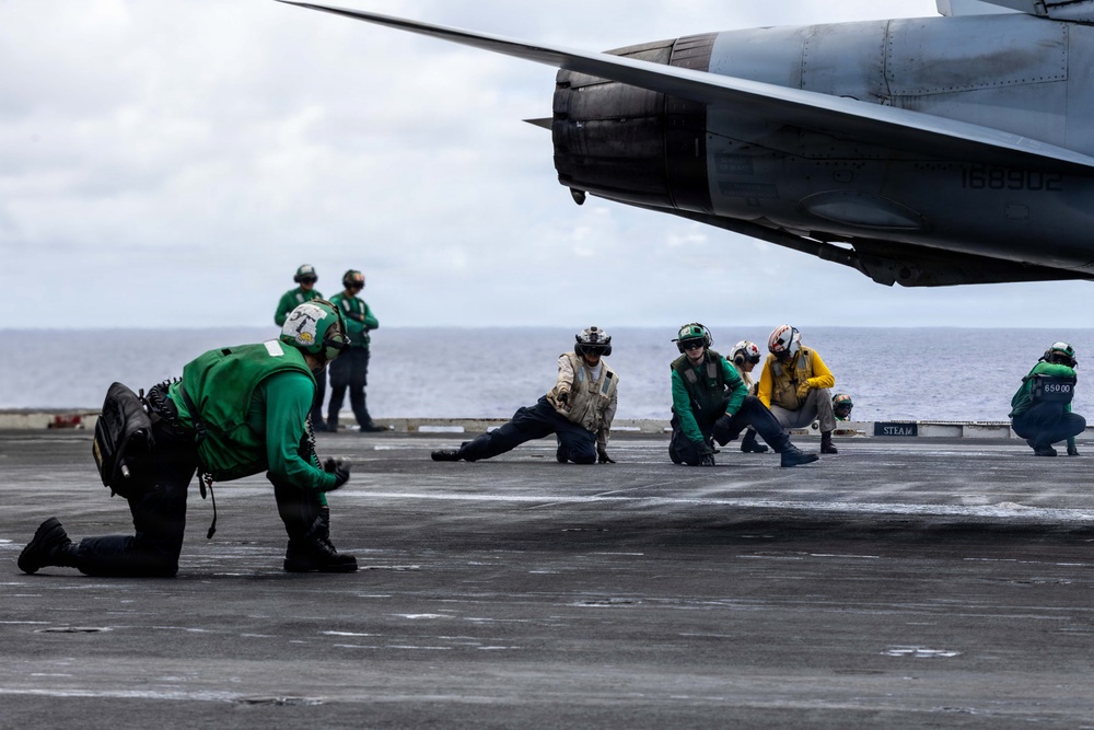 DVIDS - Images - Abraham Lincoln Conducts Flight Operations [Image 4 of 4]