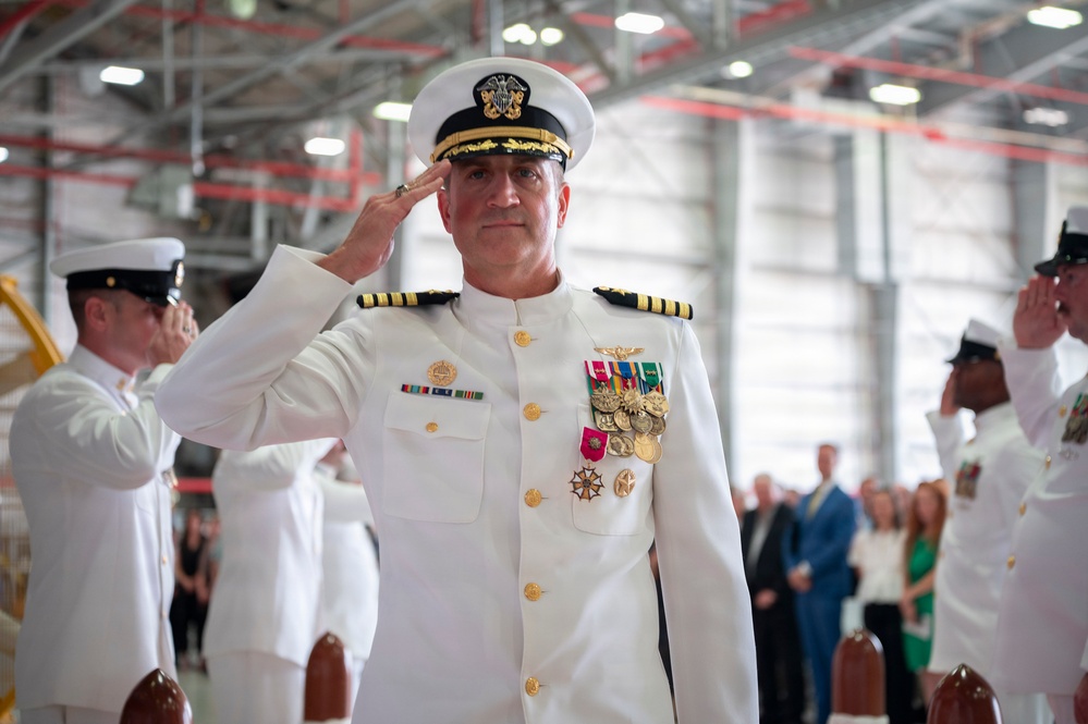 Hufstetler relinquishes command, Engel assumes leadership of NAS JRB Fort Worth