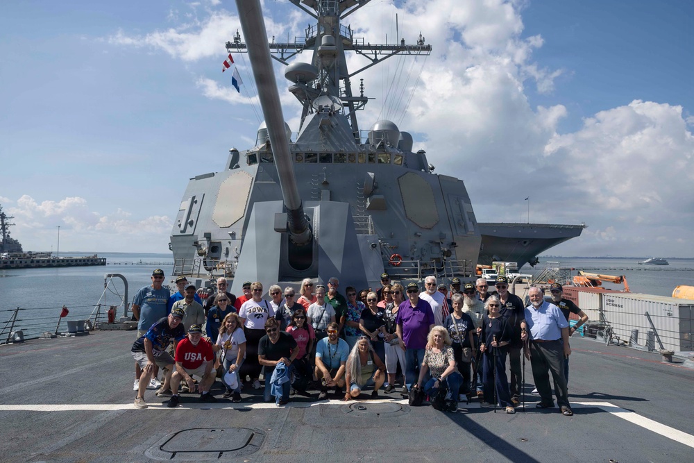 USS James E. Williams (DDG 95) Hosts USS Robert H. McCard Alumni Association for Warship Tour