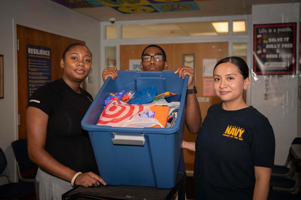 Naval Hospital Pensacola Sailors Give Back to Local Elementary School