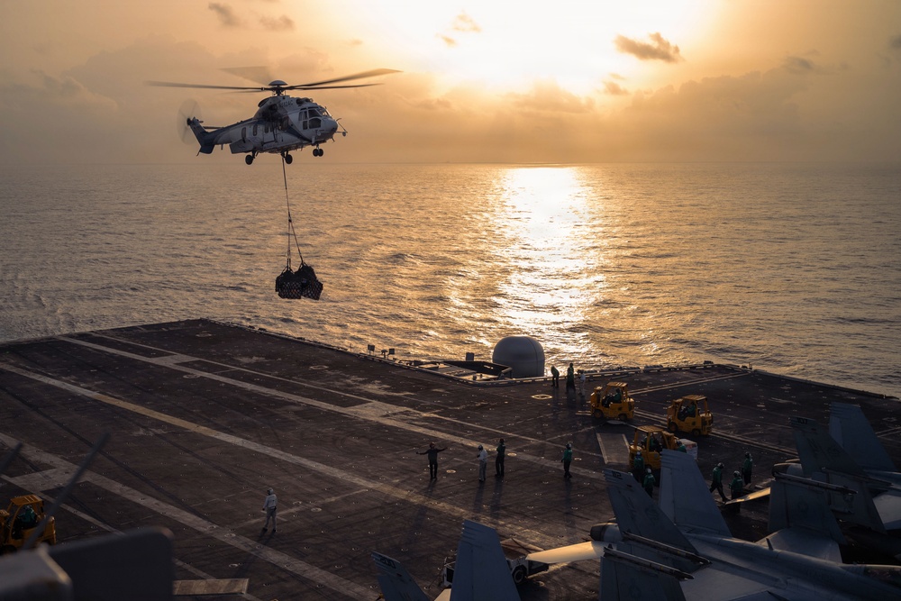 DVIDS - Images - George Washington conducts Replenishment-at-Sea [Image ...