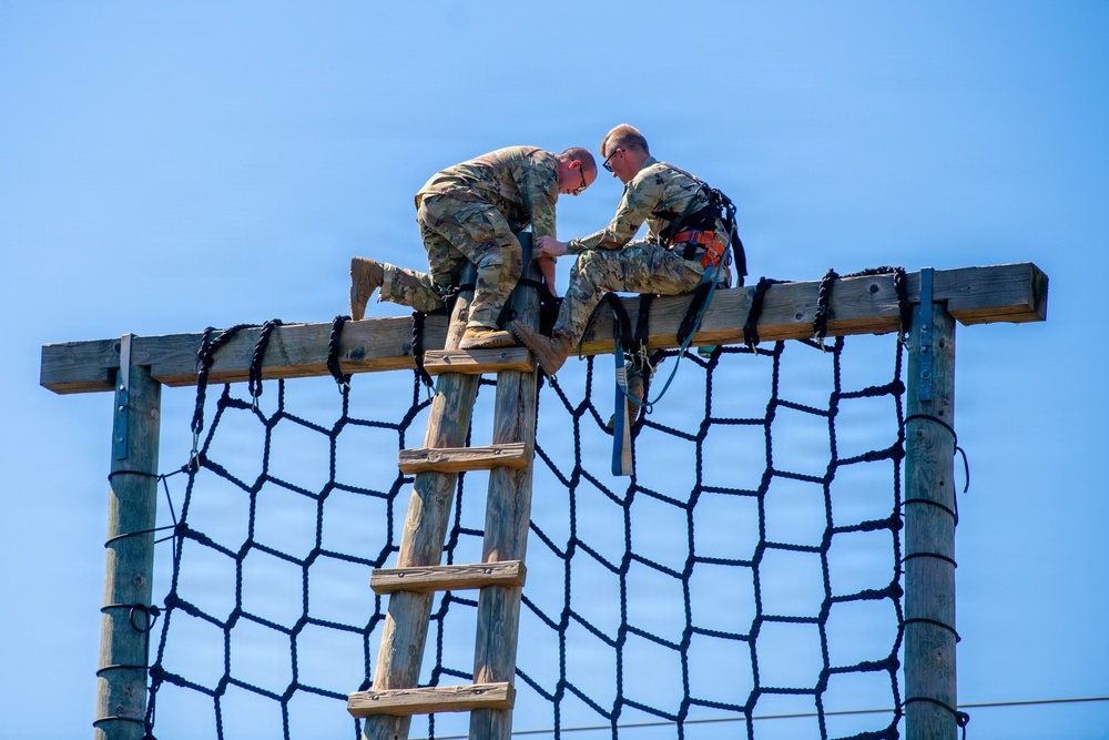 DVIDS - Images - 2026 10 07 194th Armored Brigade Confidence Obstacle ...