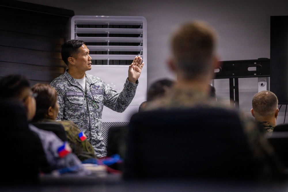 DVIDS - News - I MEF, Philippine Joint Task Force strengthen crisis ...