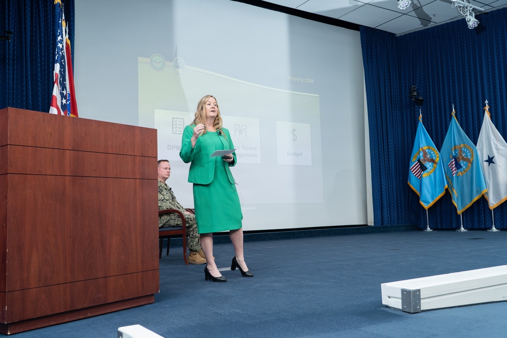DLA Energy Commander outlines strategic vision and aligns mission tenets at inaugural all-hands