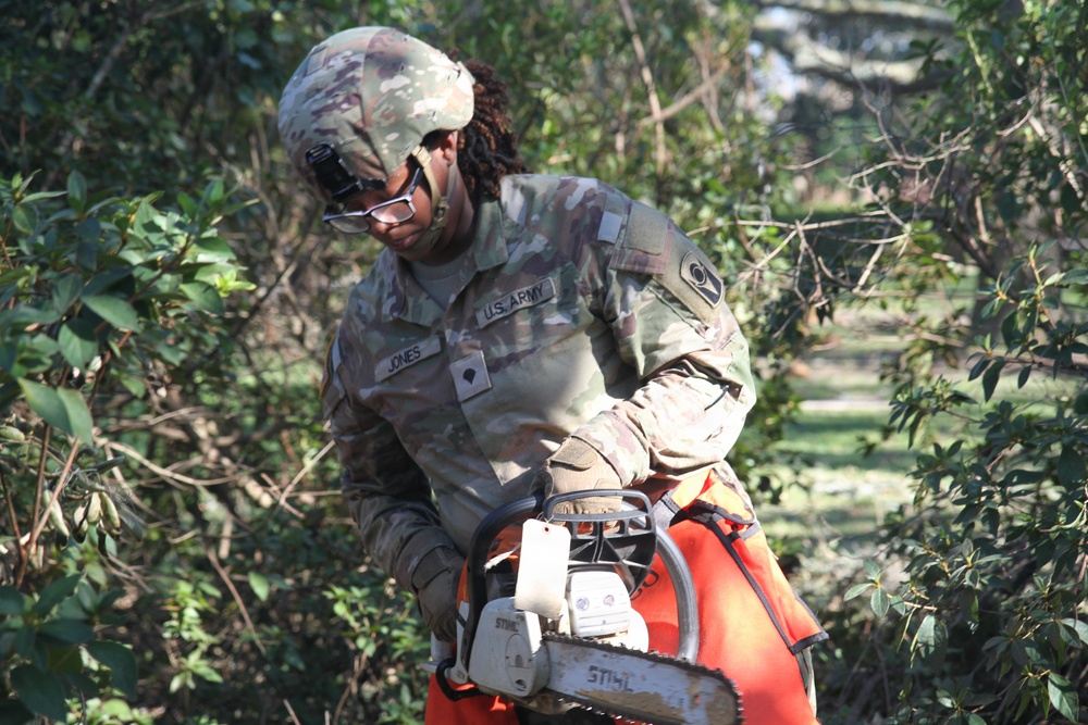 Florida Army National Guard Soldiers Serve Their Community After Hurricane Isaias