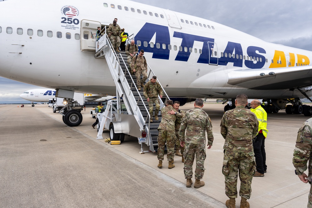 Senior leaders welcome 53rd IBCT troops home from...