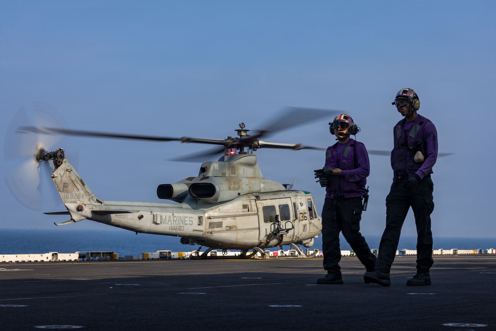 DVIDS - Images - U.S. Sailors Conduct Routine Operations Aboard USS ...