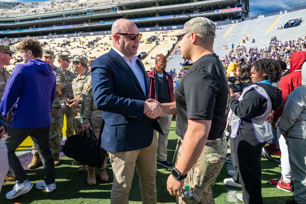 DVIDS - News - Army leaders visit LSU, reinforcing ‘America’s Corps of ...