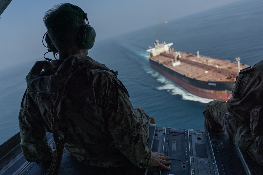 DVIDS - News - CENTCOM Commander Visits Strait of Hormuz during ...