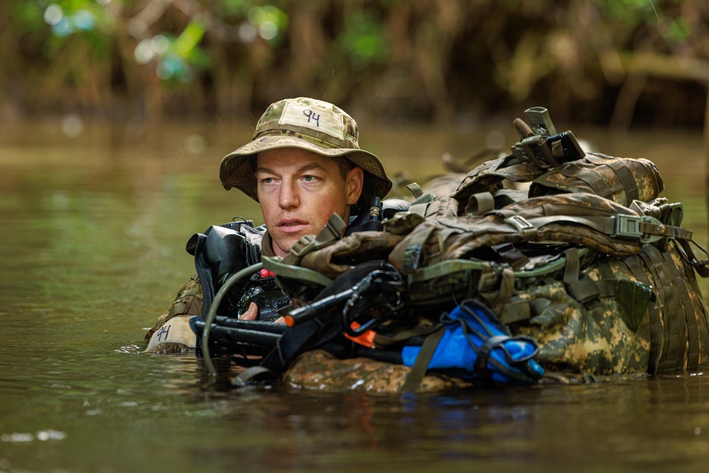 DVIDS - News - Ministry of Presence: Three 25th Infantry Division ...