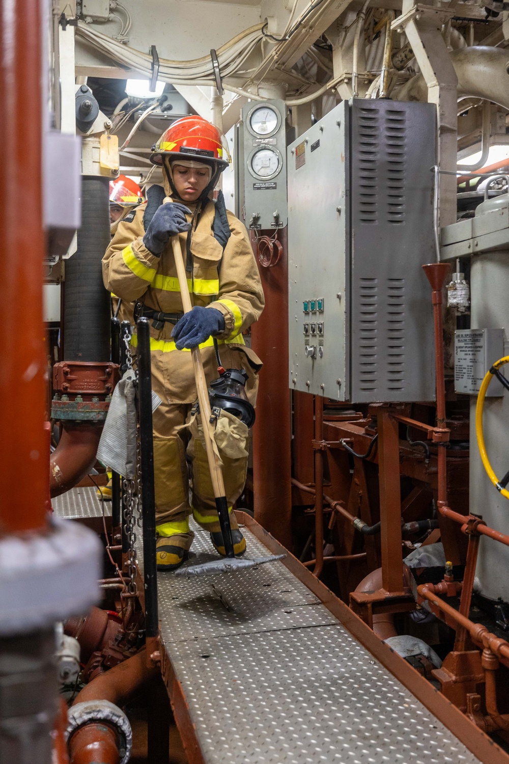 DVIDS - Images - USS Mustin conducts integrated training team drill ...