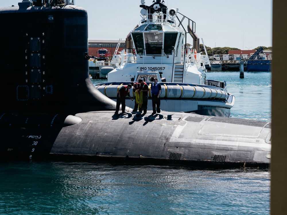DVIDS - News - U.S. Navy submarine arrives in Western Australia for ...