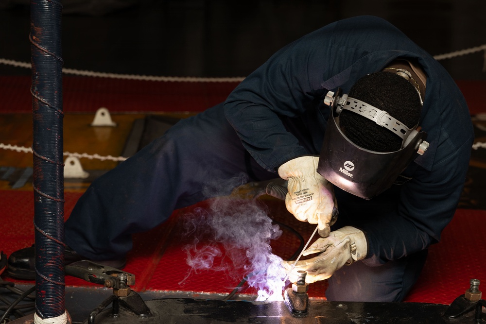 DVIDS - Images - Daily Operations Aboard USS George H.W. Bush (CVN 77 ...