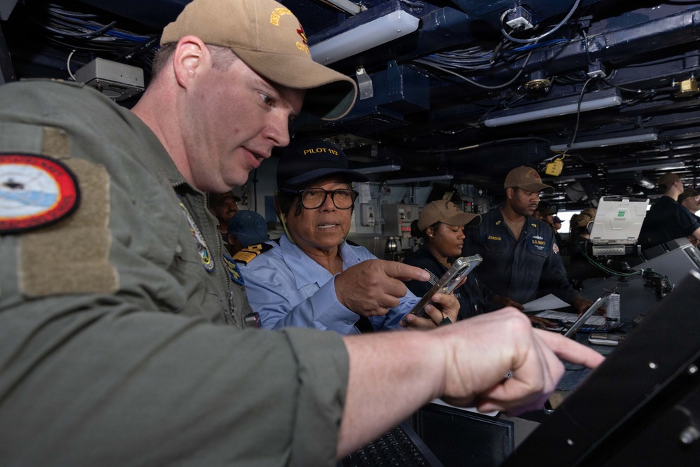 DVIDS - News - George H.W. Bush Carrier Strike Group Arrives in Thailand