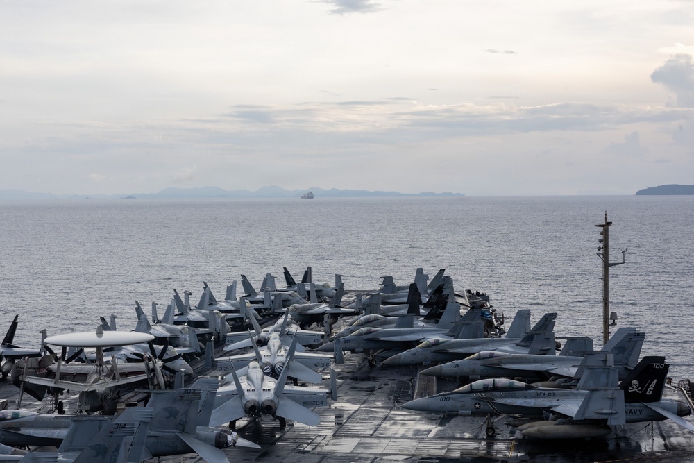 DVIDS - News - George H.W. Bush Carrier Strike Group Arrives in Thailand