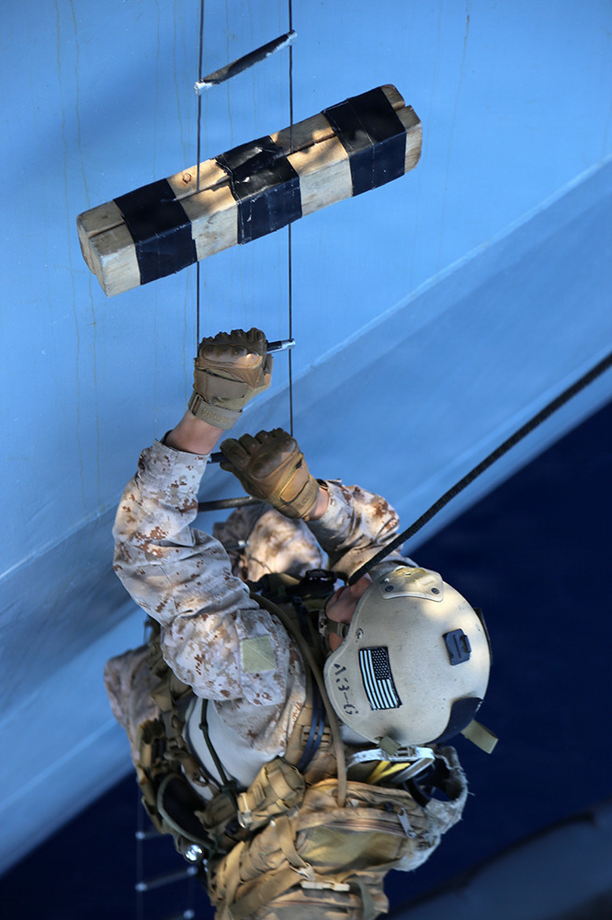 Force Reconnaissance Detachment conducts rigid inflatable boat (RIB ...
